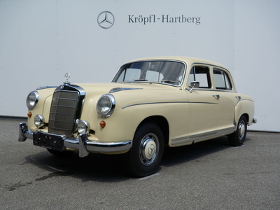 Mercedes-Benz 220 S W180