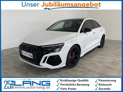 Audi RS3 2.5 TFSI quattro LIMO*MATRIX*RS-KERAMIKBR...