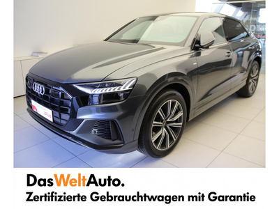 Audi Q8 55 TFSI e quattro Tiptronic