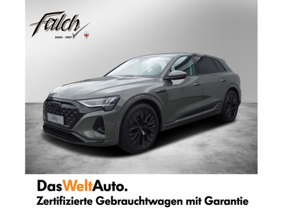 Audi Q8 50 e-tron quattro business