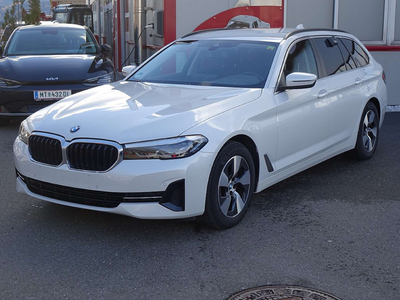 BMW 520 d 48 V Touring xDrive Aut. *LED, NAVI, AHK*