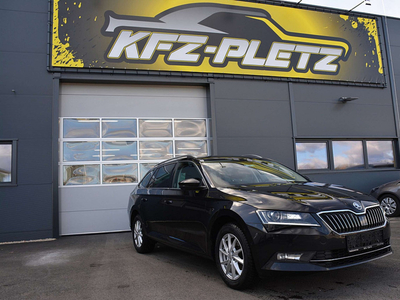 Skoda Superb Kombi 2,0 TDI 4x4 Style TEMP NAVI XEN PDC SH AHK