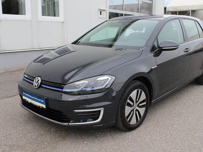 VW Golf 24,2kWh (mit Batterie) CCS LED Einparksens...