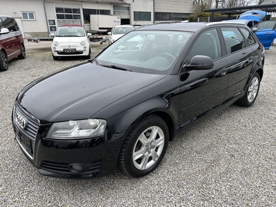 Audi A3 1.6 TDI Attraction/1.BESITZ/WENIG KM