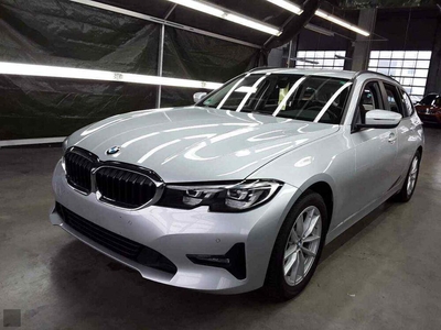 BMW 320d xDrive Advantage