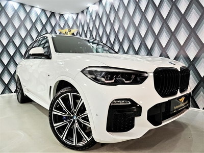 BMW X5 xDrive 30d G05 // SOFT CLOSE // M-PAKET //