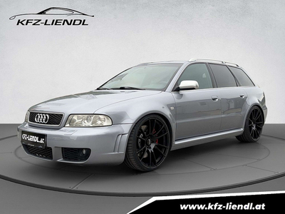 Audi A4 Avant quattro 2,7 RS4