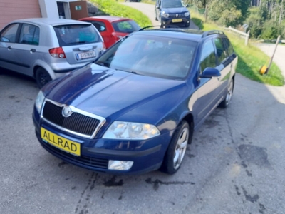 Skoda Octavia Combi Elegance 4X4