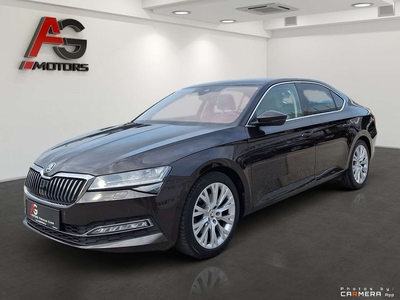 Skoda Superb 2,0 TDI Style DSG/Virtual cockpit/LED/Panoramadac