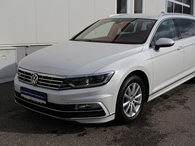 VW Passat SCR Highline TDI 4Motion DSG R-line Lede...