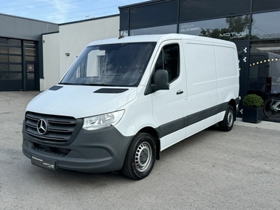 Mercedes-Benz Sprinter 211/214 CDI FWD L2