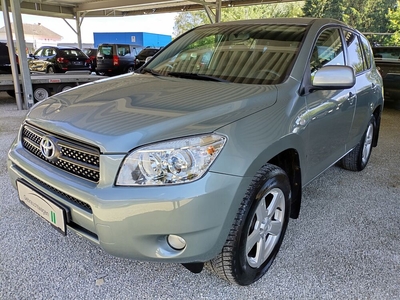 Toyota RAV4 2,2 D-4D 135 DPF 4WD Elegance !2.Besitz!