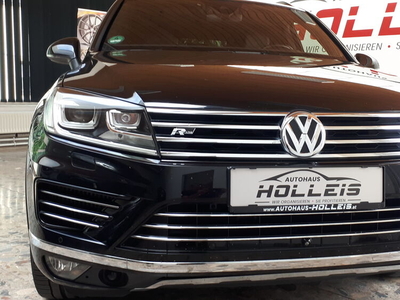 VW Touareg V6 TDI SCR Terrain Tech R-Line 4Motion A