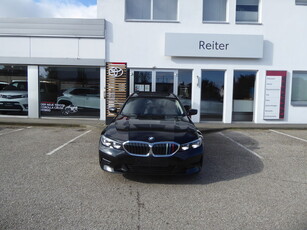 BMW 318d Touring Aut. *LED*PANO*LEDER*