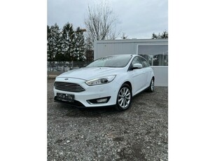 Ford Focus Titanium200€p.M.*BI-XENON*NAVI*T-LEDER*KAMER