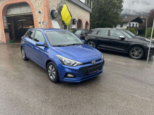 Hyundai i20 1,25 First Edition 3