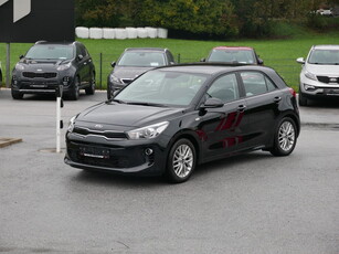 KIA Rio Silber