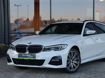 BMW 330 e PHEV xDrive Touring Aut. AHK elektr., ACC,...