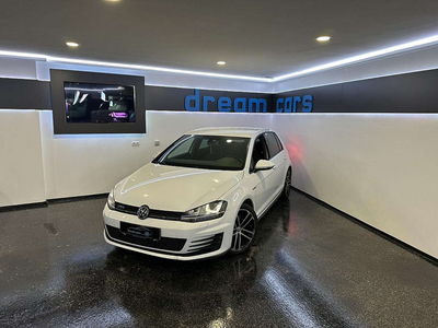 VW Golf GTD 2,0 TDI DSG*SPORT PAKET*SOUND PAKET*Bi-Xenon*