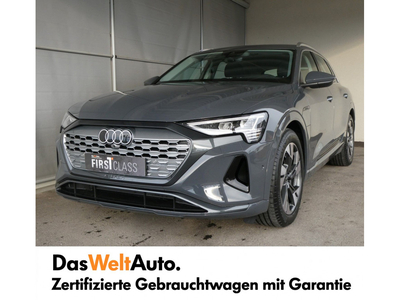 Audi Q8 55 e-tron quattro business