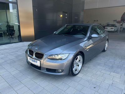 BMW 320 i Coupé