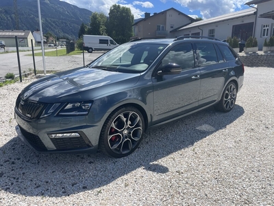 Skoda Octavia Kombi DSG RS 4x4 AHK Virtualcockpit