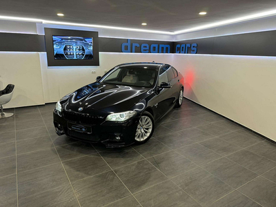 BMW 530 d xDrive Ö.Paket Aut.*360°KAMERA*HEAD-UP*NAV...