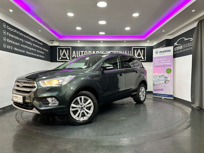 Ford Kuga 1.5 Titanium *WENIG-KM*NAVI*AHK*