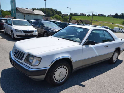 Mercedes-Benz 230 CE Coupé Schiebedach