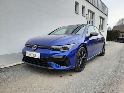 VW Golf R 4Motion