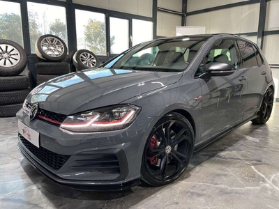 VW Golf GTI TCR