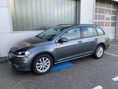 VW Golf Comfortl. 115TDI NAVI,PDC vo+hi,2Z-KLima,ZV,FH,ACC