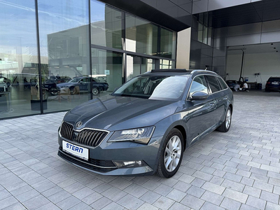 Skoda Superb Kombi 2,0 TDI DSG Pano SHZ ACC Memory Style