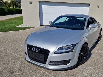 Audi TT Coupé 3,2 V6 S-tronic Quattro