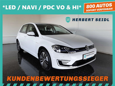 VW Golf VII 35,8kWh *WÄRMEPUMPE / LED / NAVI / 35,8 kWh...