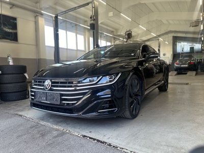 VW Arteon R-Line