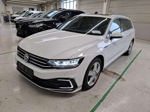 VW Passat 1,4 TSI GTE DSG * virt. CP * PANO * LEDER * LED*