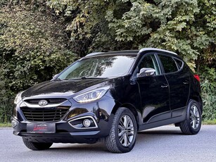 Hyundai iX35 2,0 CRDI Premium 4WD *ALLRAD*RFK*AHK*SITZHEIZUNG*