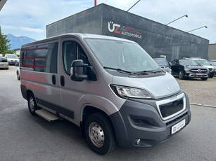 Peugeot Boxer 330 L2H2 9 Sitzer