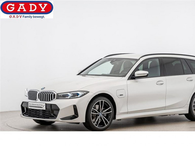 BMW 330e xDrive Touring