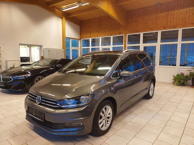 VW Touran Highline 1,6 SCR TDI DSG