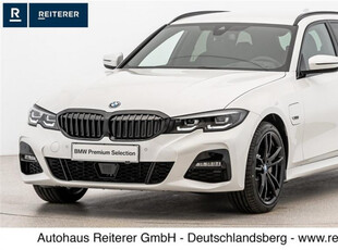 BMW 330e xDrive