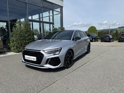 Audi RS 3 2,5 TFSI Vollausstattung, AKRAPOVIC