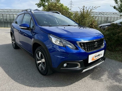 Peugeot 2008 Allure CarPlay Kamera SHZG AHK SR+WR 31.000km