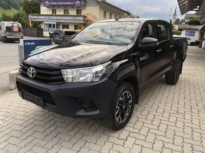 Toyota Hilux DK Country 4x4 2,4 D-4D