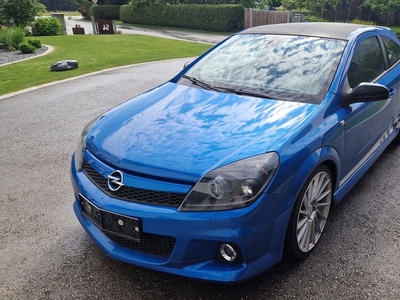 Opel Astra 2,0 Turbo OPC