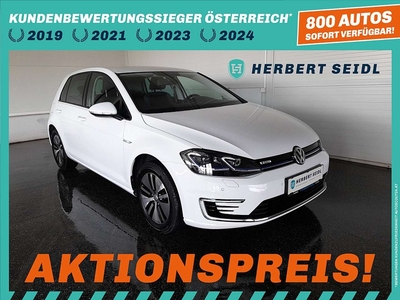 Volkswagen e-Golf VII 35,8kWh *LED / NAVI / 35,8 kWh / SHZG / PDC...