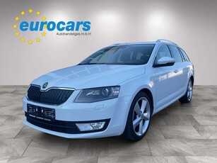 Skoda Octavia Kombi 4x4 Elegance TDI *AHV*NAVI*SHZ*LEDER