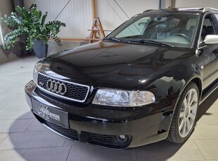 Audi RS4 Avant 2.7 V6 BiTurbo Quattro