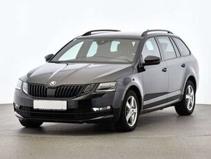 Skoda Octavia Combi 2,0 TDI DSG Style * virtual Cockpit * LED *